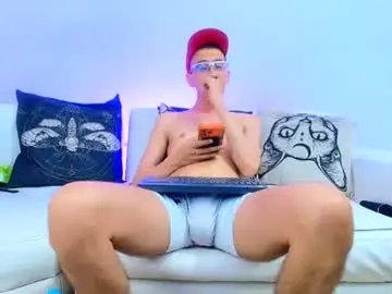 Chaturbate Adult Webcams of dustindollin_