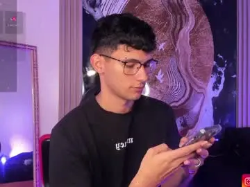 Chaturbate Live Sex Cam of kingparker1