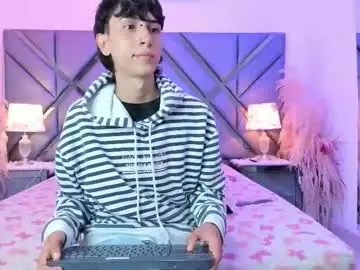 Chaturbate Watch Live Sex Cams of milan_lewiss