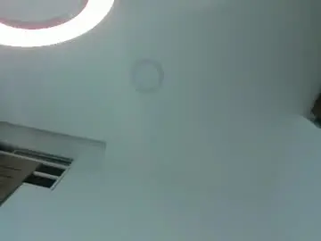 Chaturbate Live Sex Cam of emiily15_