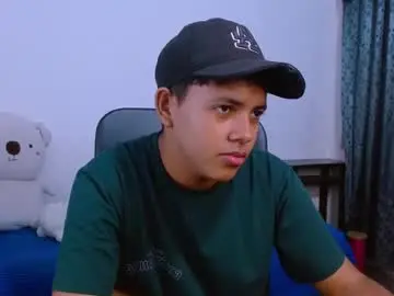 Chaturbate Watch Live Sex Cams of levii_7