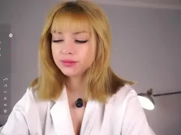 Chaturbate Live Sex Cam of emmiemurray