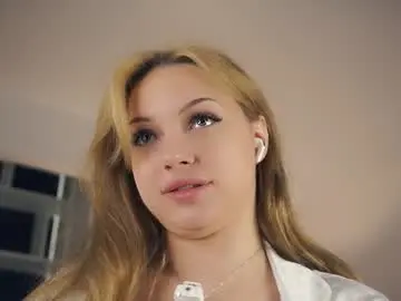 Chaturbate Private Sex Chat of emmiemurray