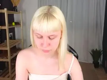 Chaturbate Live Sex Cam of call_me_heaven