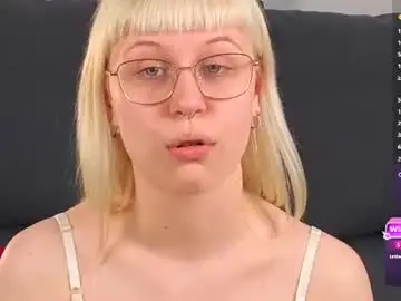 Chaturbate Live Sex Cam of call_me_heaven
