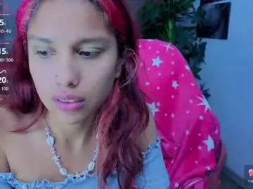 Chaturbate Live Sex Cam of saphiire_