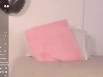 Chaturbate Free Porn Cam of mollyblue333
