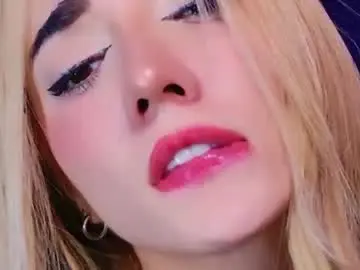 Chaturbate Live Sex Cam of sarajonesxxx