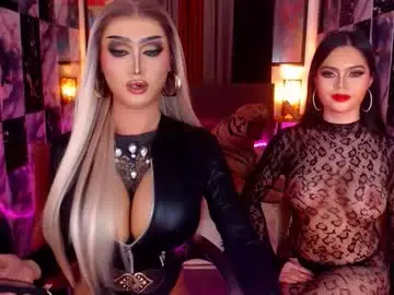 Chaturbate Live Sex Cam of yourdreampinayx