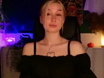 Chaturbate Live Sex Cam of clairemathis