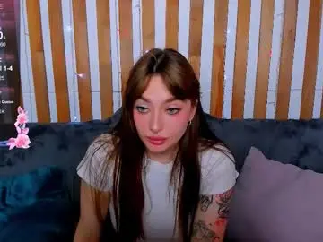 Chaturbate Best live sex cam show of emilytylerr