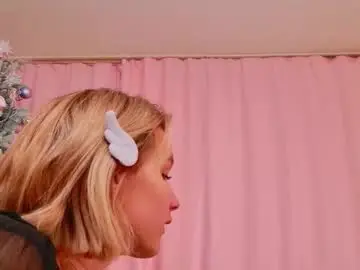 Chaturbate Nude Webcam of meowthlilu