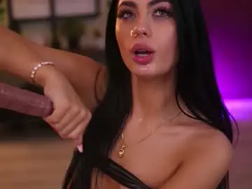 Chaturbate Adult Video Chat of ravennadarcy