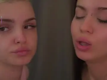Chaturbate Live Sex Cam of vivid_girls