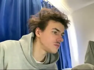 Chaturbate Live Sex Cam of yayay333