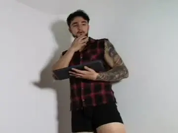 Chaturbate Adult Video Chat of latinboyvip_