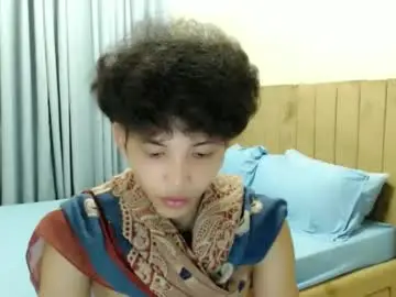 Chaturbate Live Sex of itzme_curlyalvin