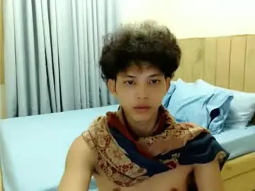 Chaturbate Live Porn of itzme_curlyalvin