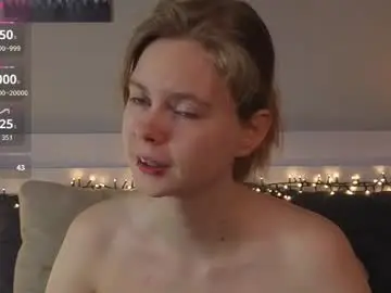 Chaturbate Watch Live Sex Cams of lyucy