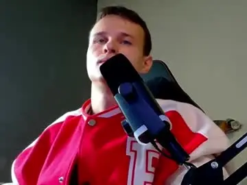 Chaturbate Sex Cam of dennisdillon