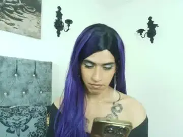 Chaturbate Free Porn Cam of bella_poisonous