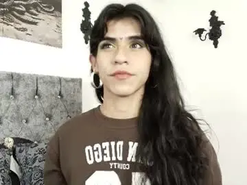 Chaturbate Sex Cam of bella_poisonous
