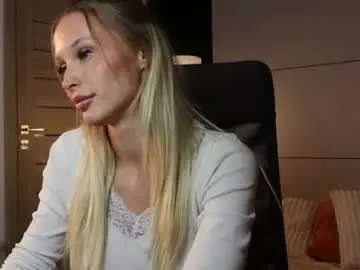 Chaturbate Nude Webcam of emma__cutiee