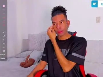 Chaturbate Live Sex Cam of dharwinth_25