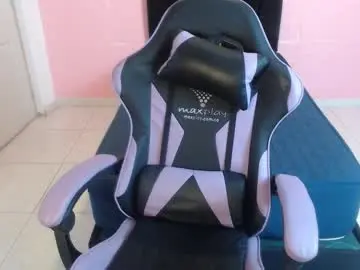 Chaturbate Live Sex Cam of eiviiy1609