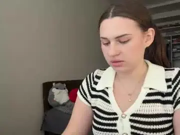 Chaturbate Watch Live Sex Cams of softsinner_