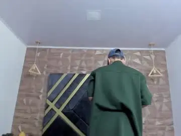 Chaturbate Watch Live Sex Cams of ian_castillo_