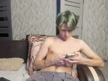 Chaturbate Live Sex Cam of milkiwy