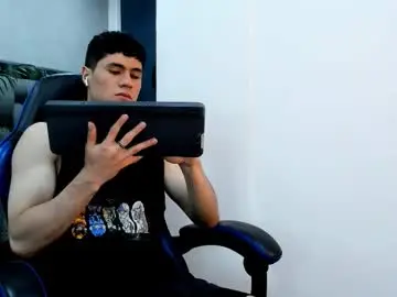 Chaturbate Best live sex cam show of roan_birkin