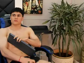 Chaturbate Best live sex cam show of roan_birkin