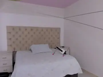 Chaturbate Watch Live Sex Cams of cintiacolins