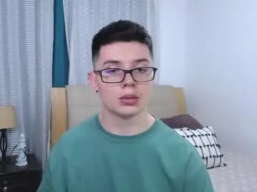 Chaturbate Live Sex Cam of kevinhunts