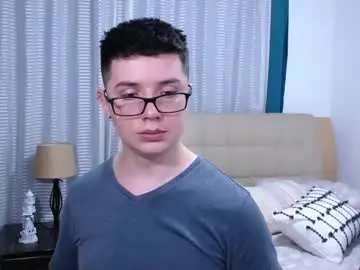 Chaturbate Live Porn of kevinhunts