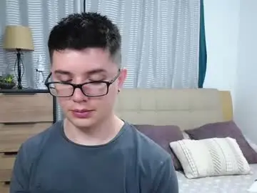 Chaturbate Free Porn Cam of kevinhunts