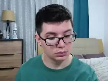 Chaturbate Live Sex Cam of kevinhunts