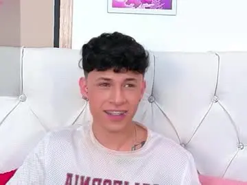 Chaturbate Sex Cam of axel_evanss