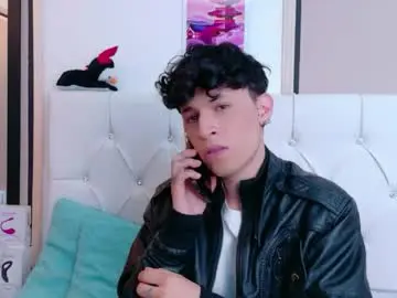 Chaturbate Free Porn Cam of axel_evanss