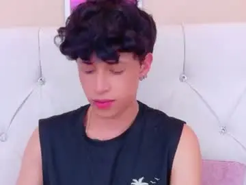 Chaturbate Nude Webcam of axel_evanss