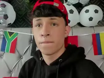 Chaturbate Sex Cam of axel_evanss