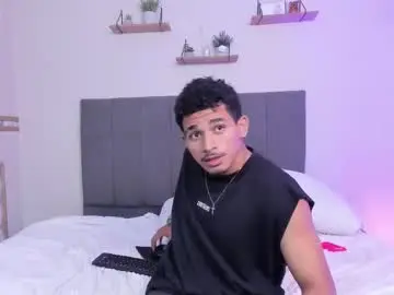 Chaturbate Watch Live Sex Cams of cloe_harry