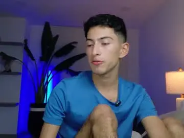 Chaturbate Sex Chat of ethan_skiny_