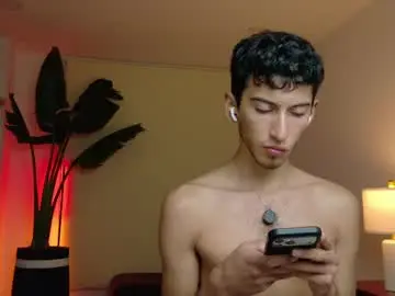 Chaturbate Live Sex of ethan_skiny_
