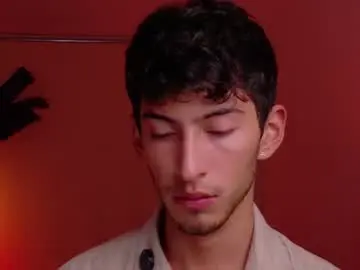 Chaturbate Sex Chat of ethan_skiny_