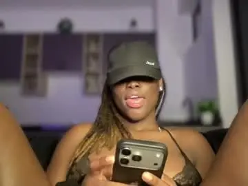 Chaturbate Sex Chat of reina77xo
