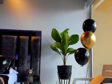 Chaturbate Live Sex of santin_seans