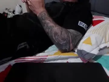 Chaturbate Live Sex Cam of kennerfox77